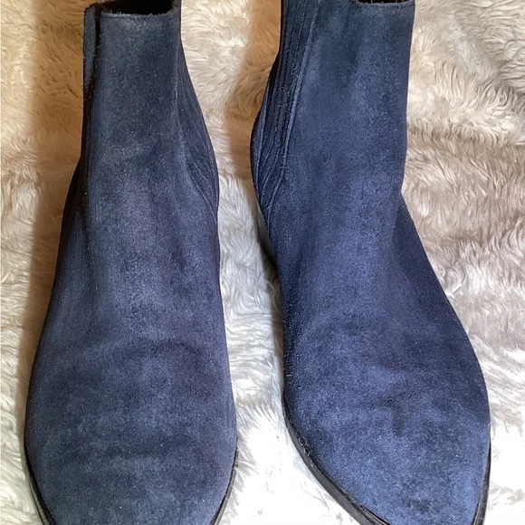 Marc Fisher Navy Ankle Boots - Picture 2 of 4